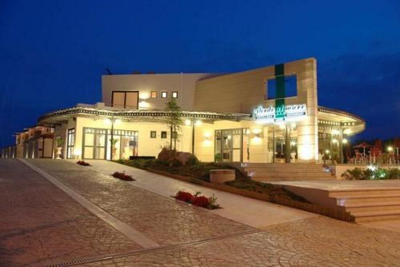 Verde Al Mare Boutique Hotel Valira Exterior photo